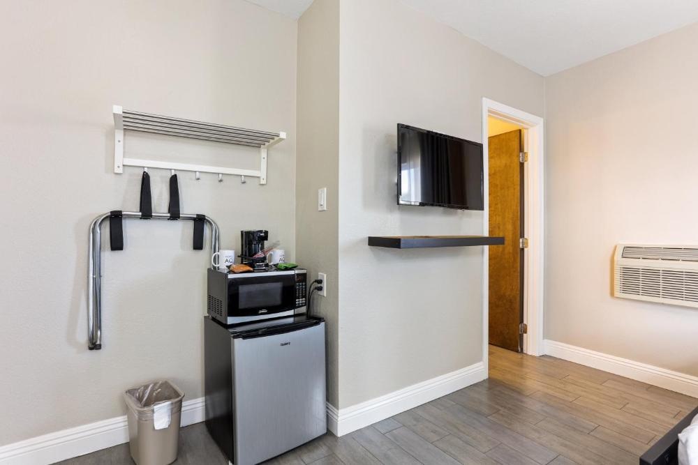 Budget Single Room